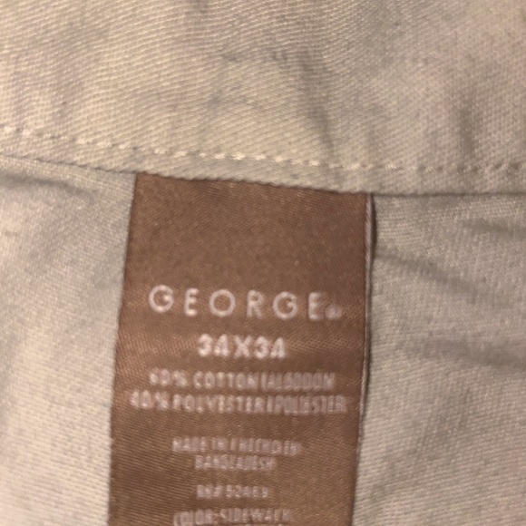 Very nice dress pants for a men ..in great shape - Picture 2 of 5